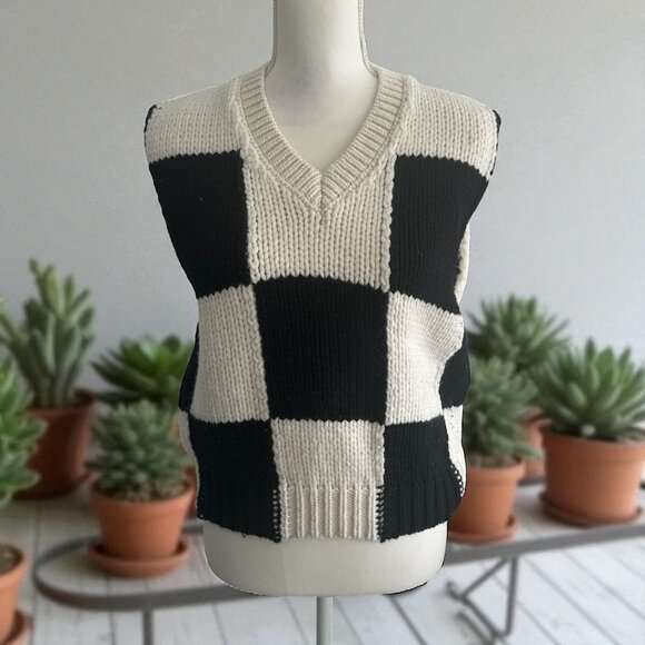 FRAME Checkerboard Black Ivory 100% Extra Fine Merino Wool Vest Size Small - Picture 1 of 7